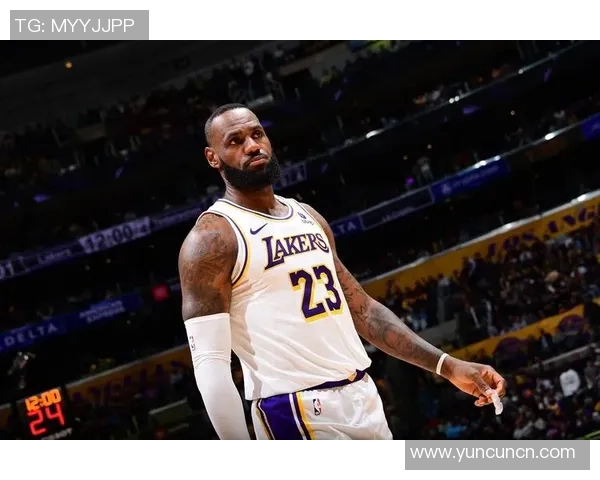 詹姆斯父子同台即将实现布朗尼正式宣布参加NBA选秀