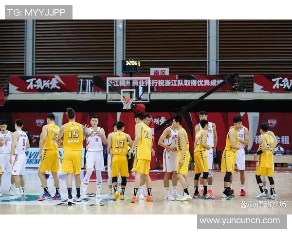 激情对决直播CBA北京队迎战广东队全力争胜精彩瞬间不容错过