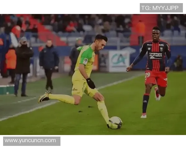 法甲焦点战摩纳哥迎战雷恩麦久双方争夺三分激战一触即发